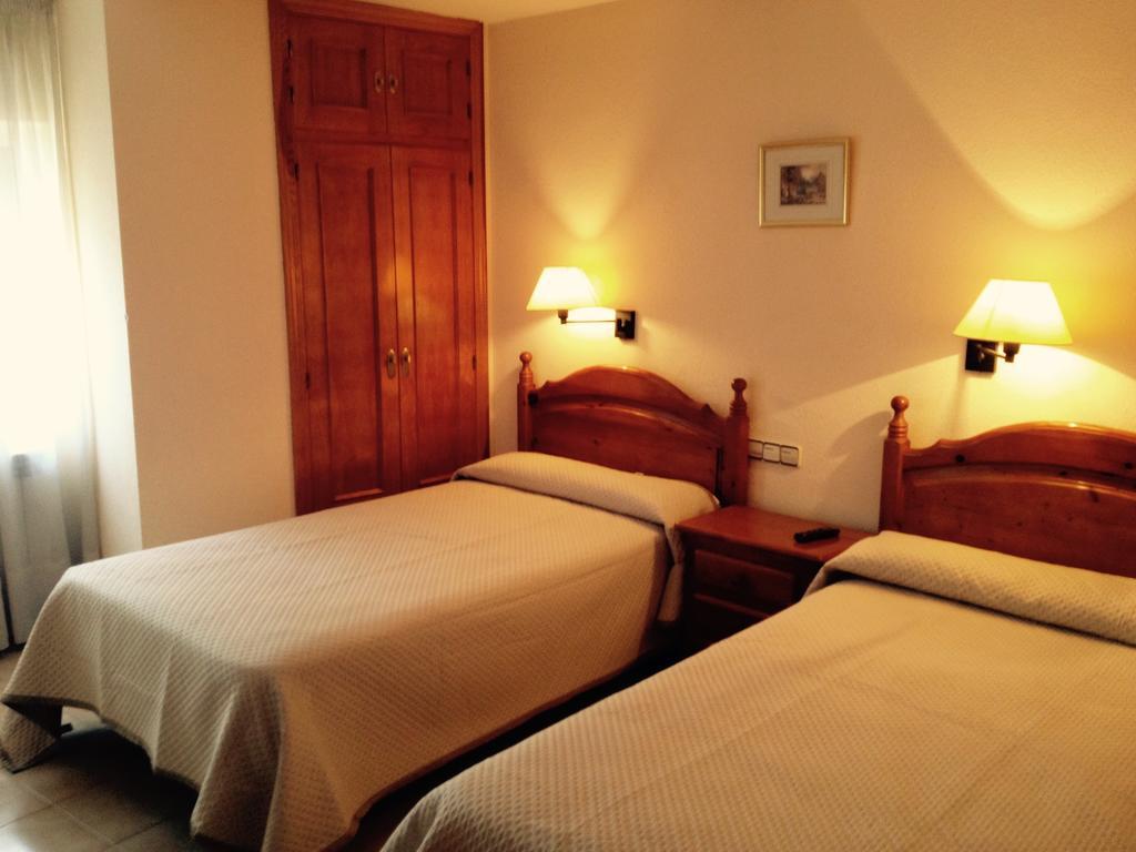 Hostal Nicolas Medinaceli Zimmer foto